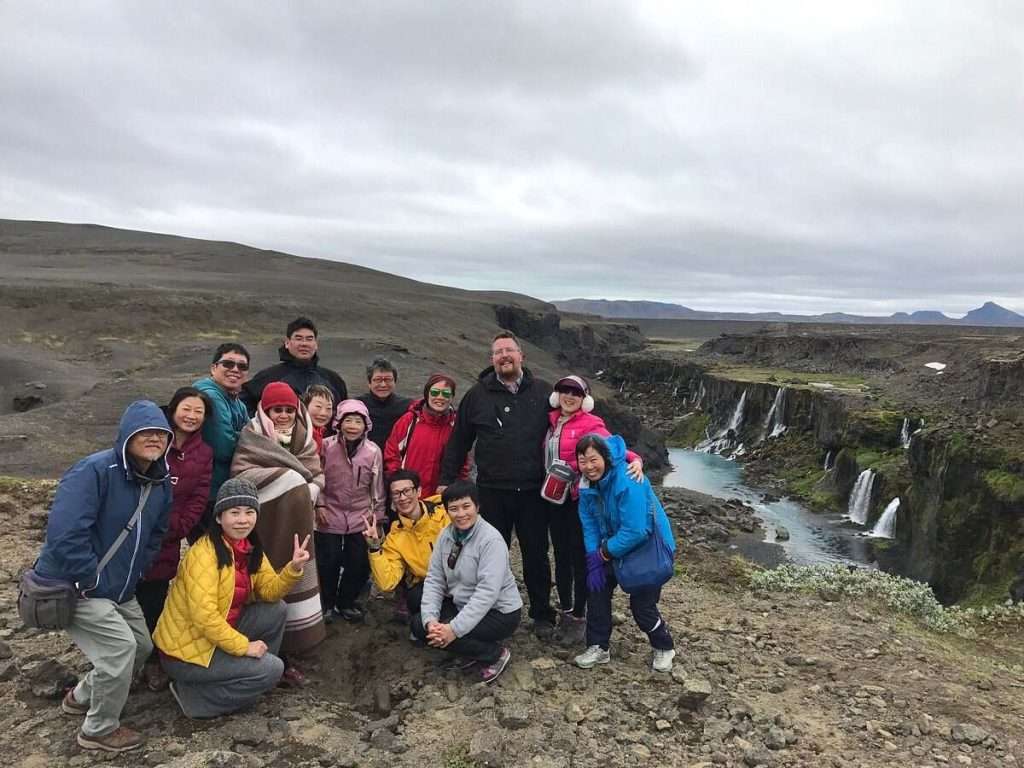 Private tour - Group photo - Tourists in Iceland